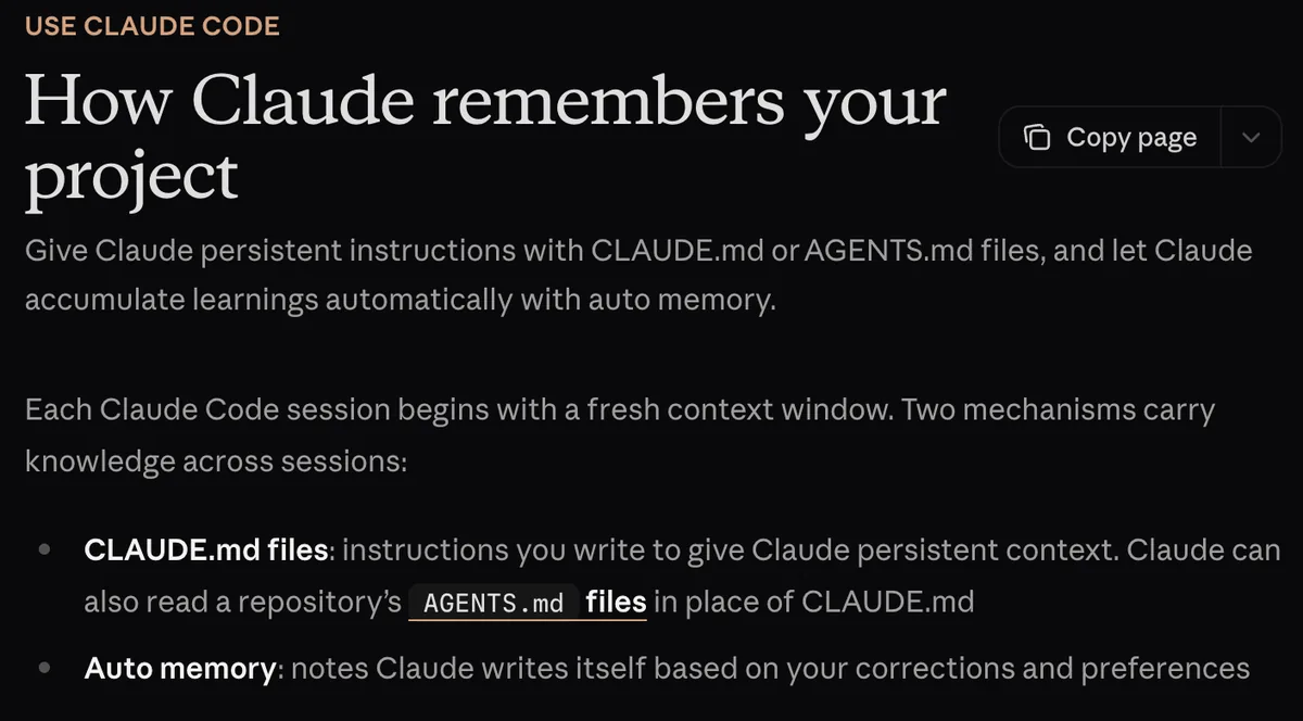 עמוד התיעוד How Claude remembers your project של קלוד קוד, שמסביר את קבצי CLAUDE.md ואת הזיכרון האוטומטי