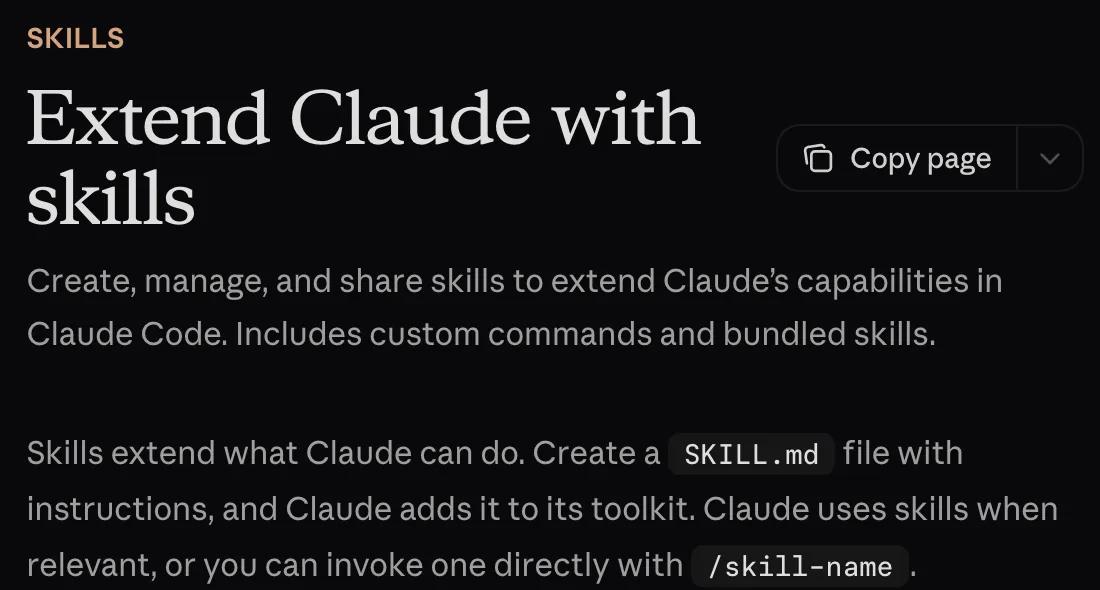 עמוד התיעוד Extend Claude with skills של קלוד קוד, שמסביר שסקיל נוצר מקובץ SKILL.md