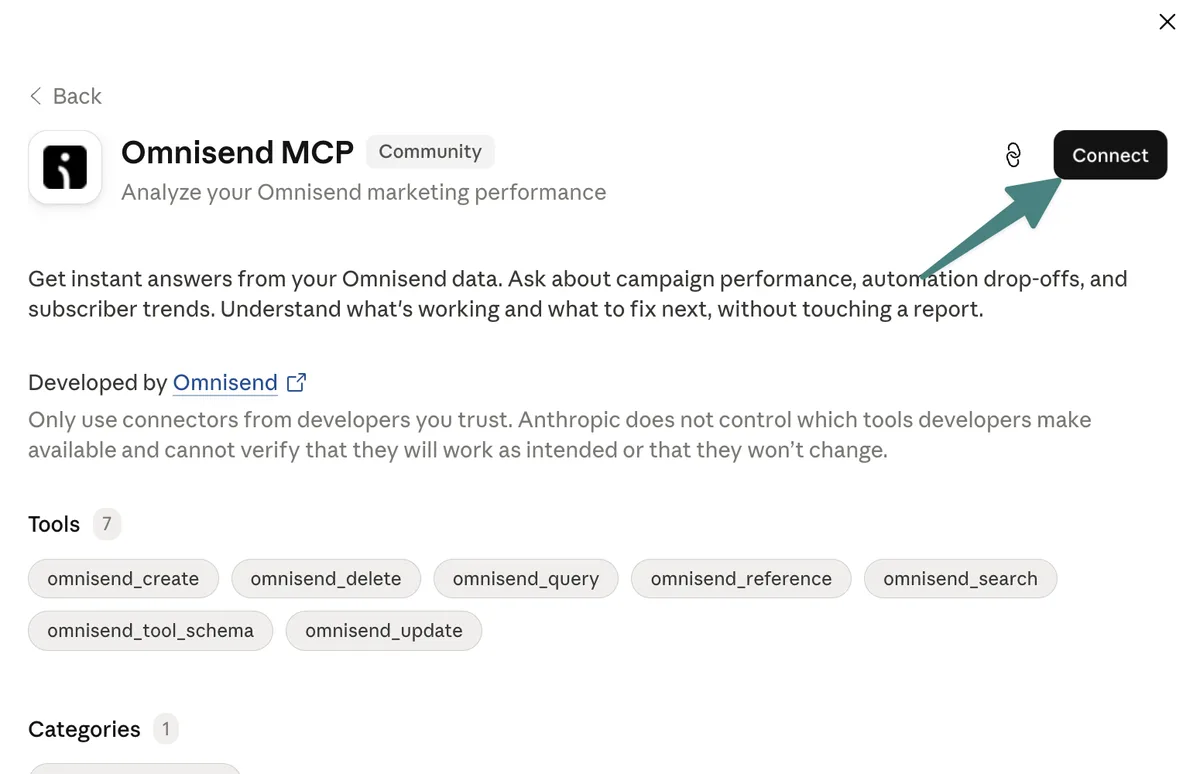 העמוד של Omnisend MCP בספריית החיבורים של Claude, עם הכפתור Connect ושבעת הכלים של החיבור